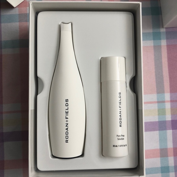 Rodan Fields Pore Cleansing MD. - Picture 2 of 7